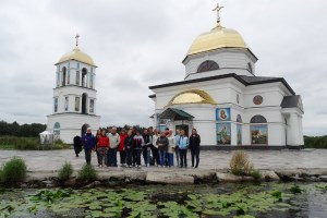 Трипілля і затоплена церква під Ржищевом: Затоплена церква, Гусинці